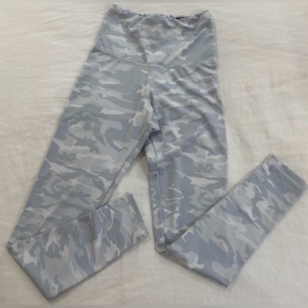 Strut! This White Camo Legging